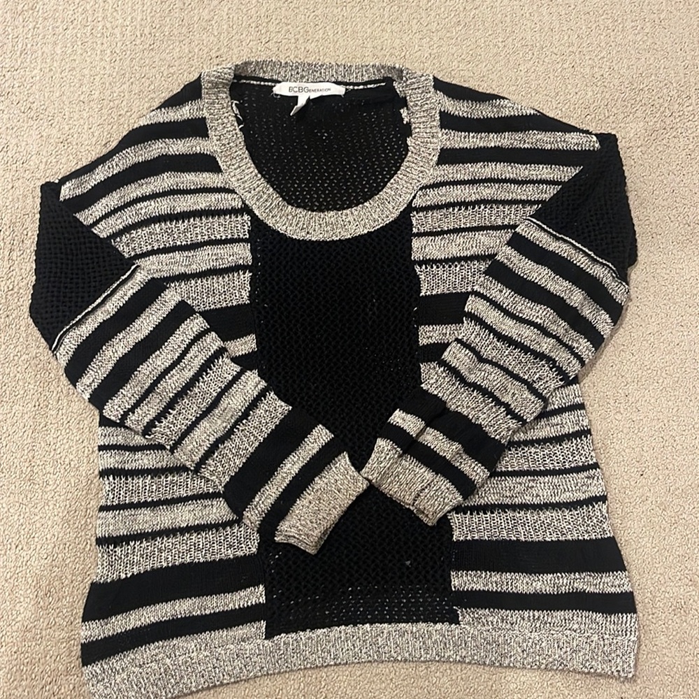 BCBG generation black and white cute sweater